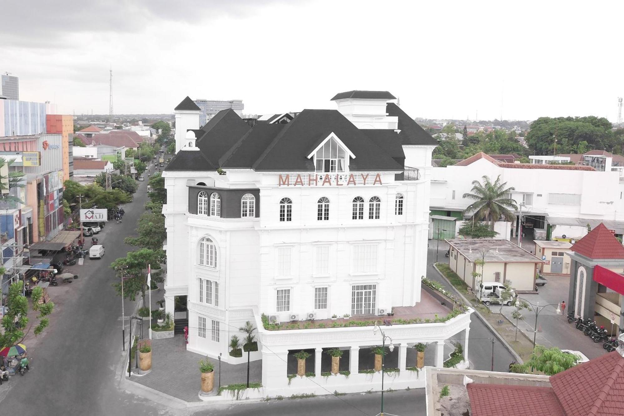 Mahalaya The Legacy Hotel Solo Exterior foto
