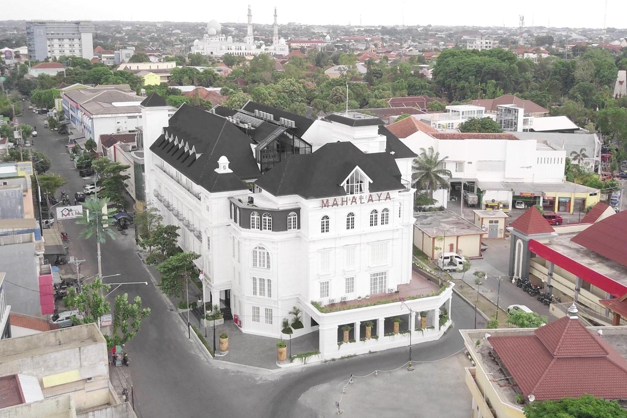 Mahalaya The Legacy Hotel Solo Exterior foto