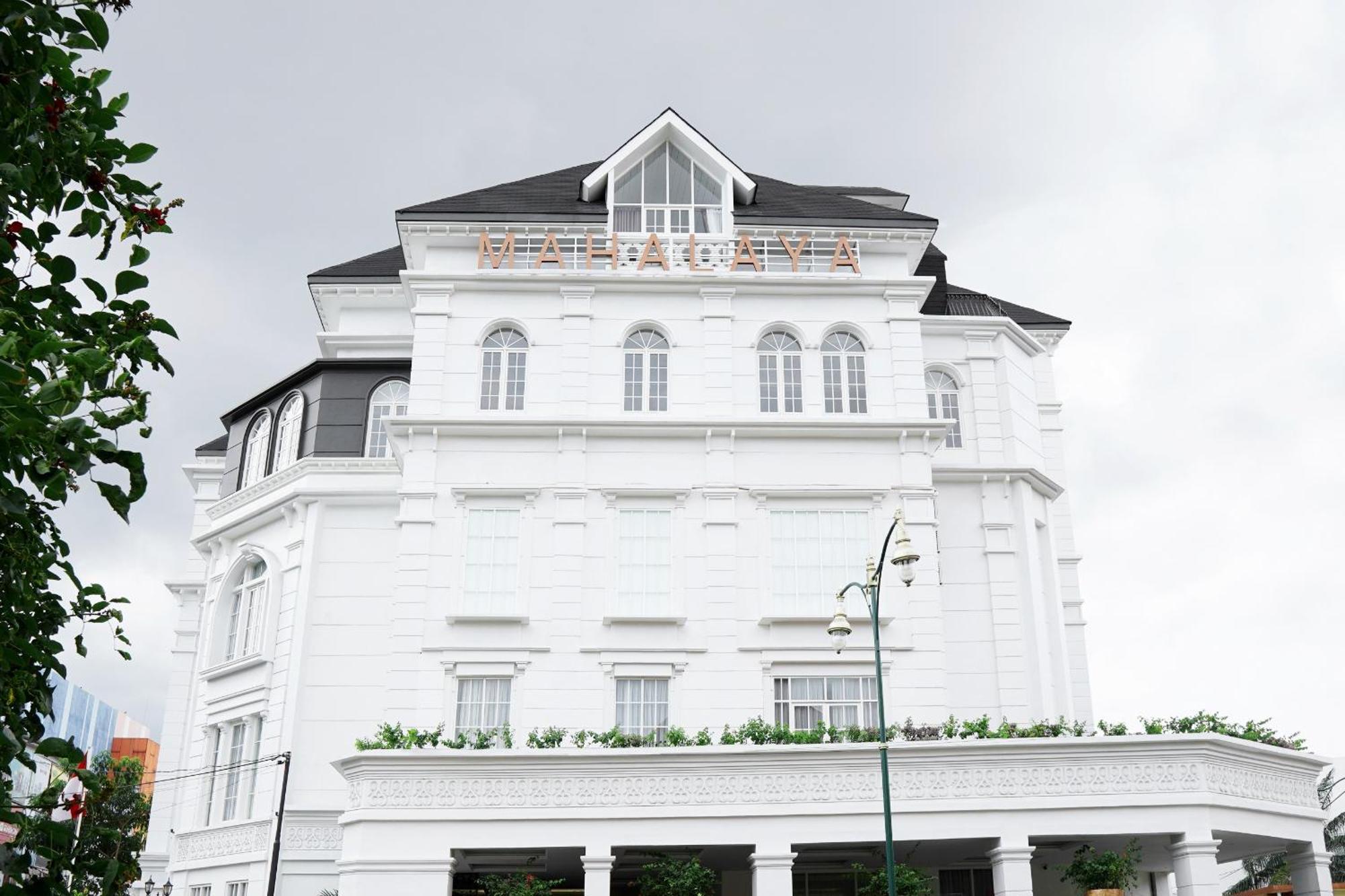 Mahalaya The Legacy Hotel Solo Exterior foto