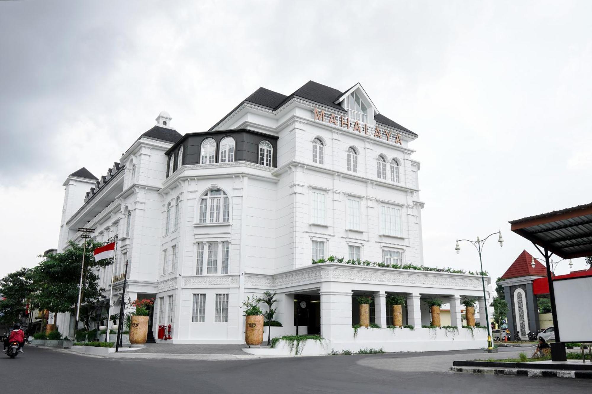 Mahalaya The Legacy Hotel Solo Exterior foto
